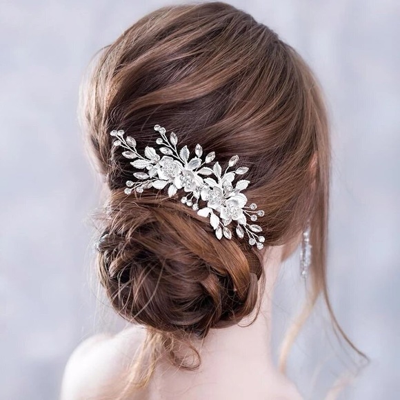 Rhinestone Floral Hair Comb in Silver - Picture 4 of 4